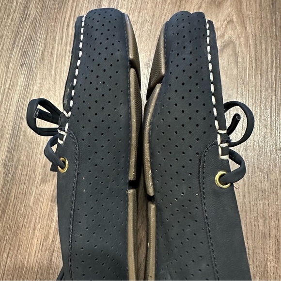 Tommy Hilfiger Navy Leather Loafer Boat Shoe Size 9 - Picture 3 of 4